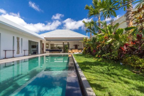 Villa Juna - Beautiful 3 Bedroom in Seminyak